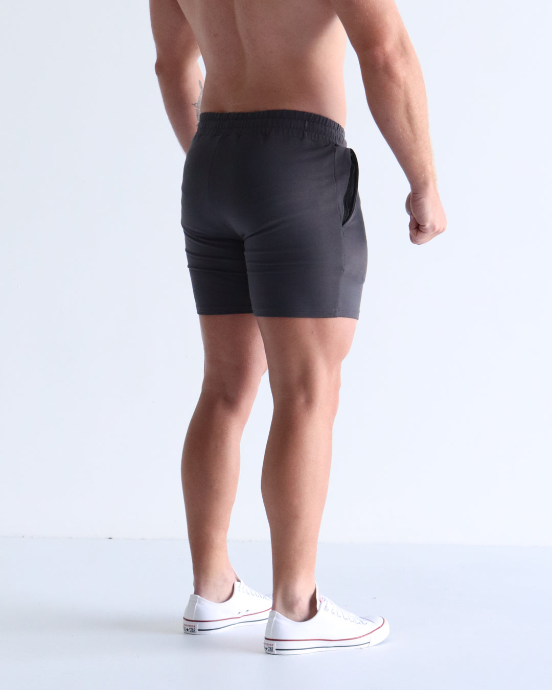 5" Base Shorts - Houtskool