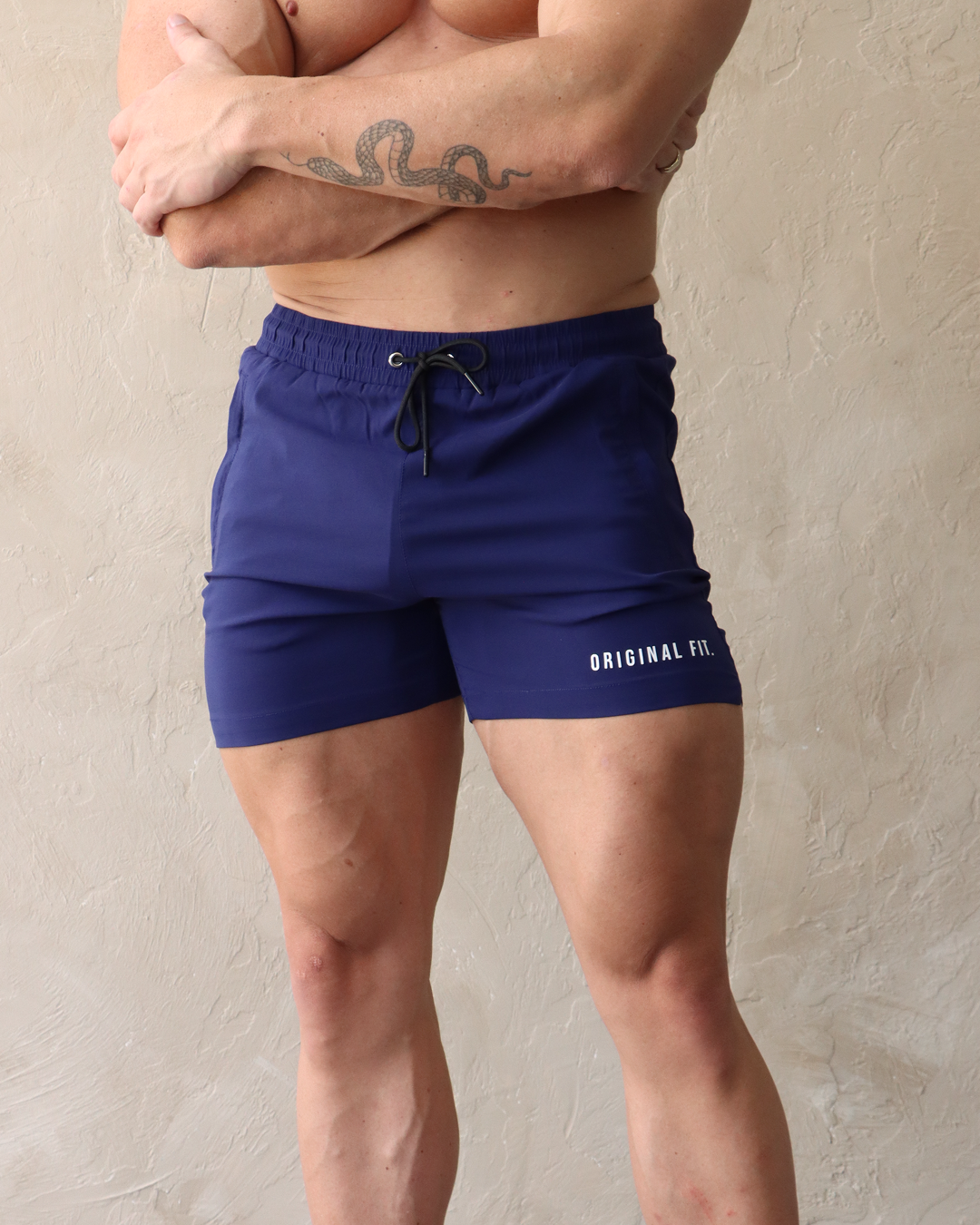 Core Shorts Navy 02