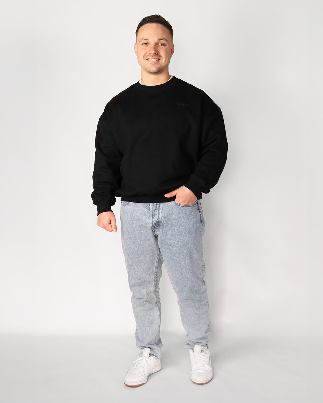 Essential Crewneck - Black