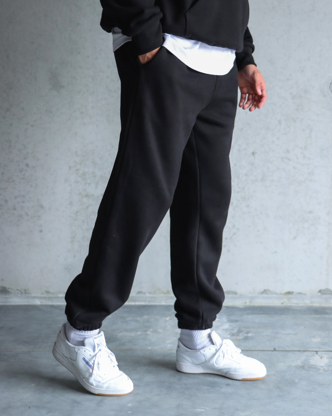 Essential Track Pant - Black