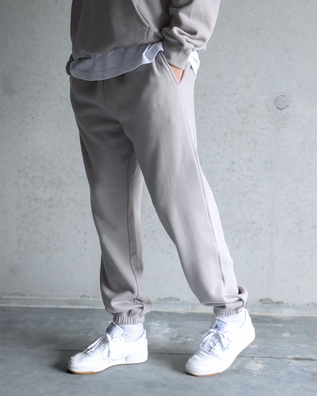 Essential Track Pant - Smoke