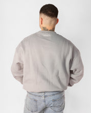 Essential Crewneck Smoke 01