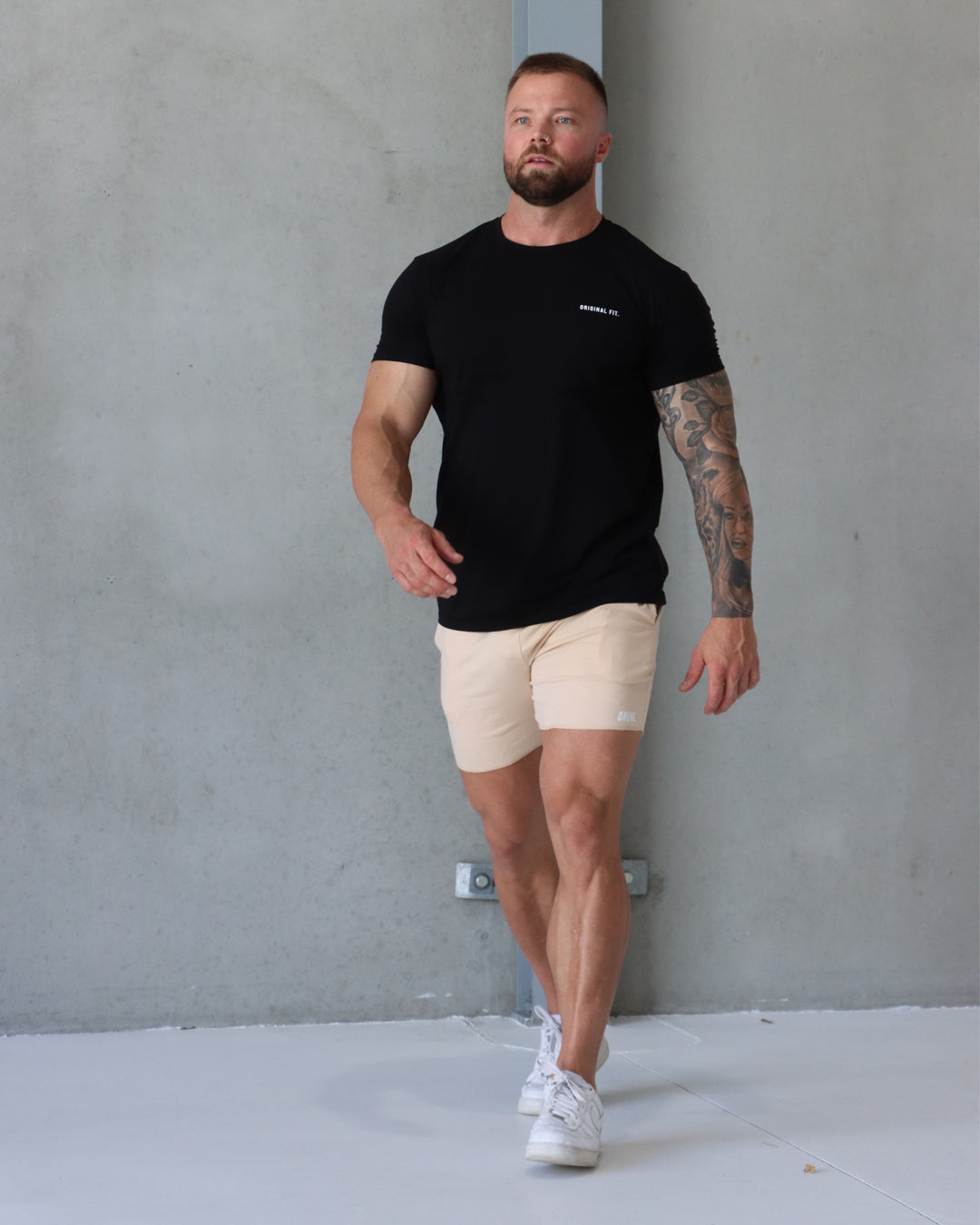Raw Edge Shorts Tan 02