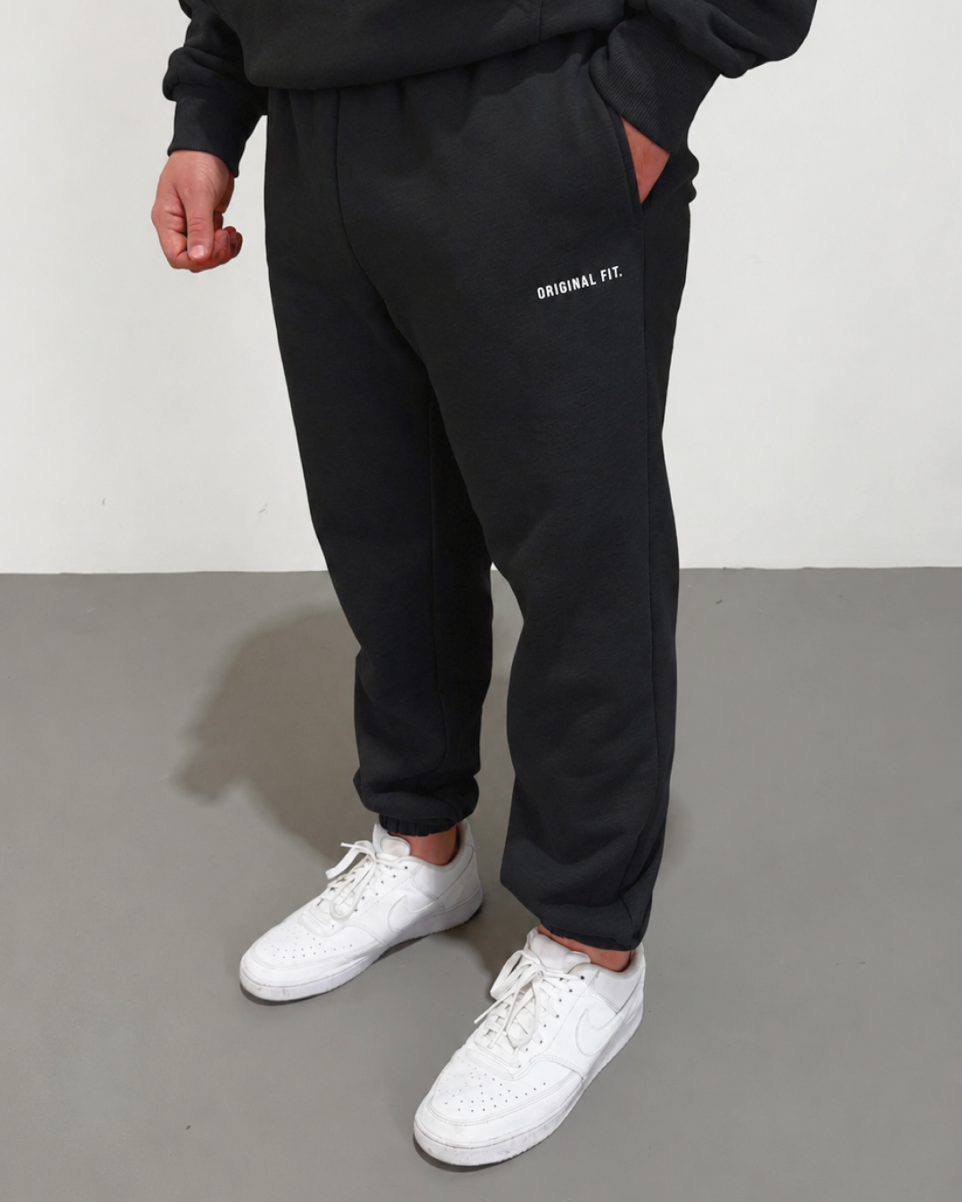 Signature_Track_Pant_Black_1
