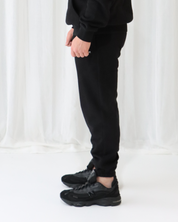 Signature_Track_Pant_Black_3