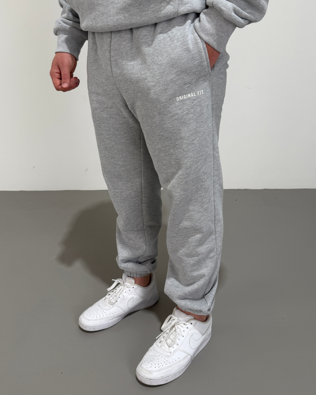 Signature_Track_Pant_LightGrey_1